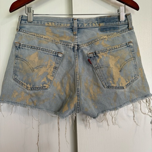 Levi's Destroyed painted Shorts - Picture 4 of 9